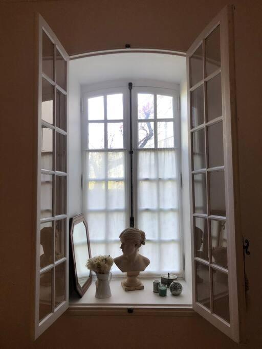Ulysse, Appartement Spacieux Au Centre Historique D'Uzes En Rez-De-Chaussee Avec Exterieur, Proche Parking Des Marroniers Buitenkant foto